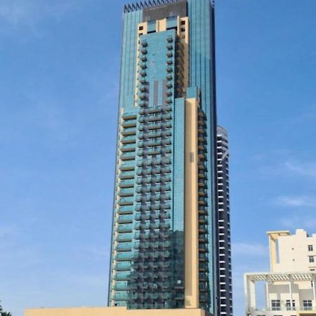 Sky View Tower Apartments Dubai Bagian luar foto