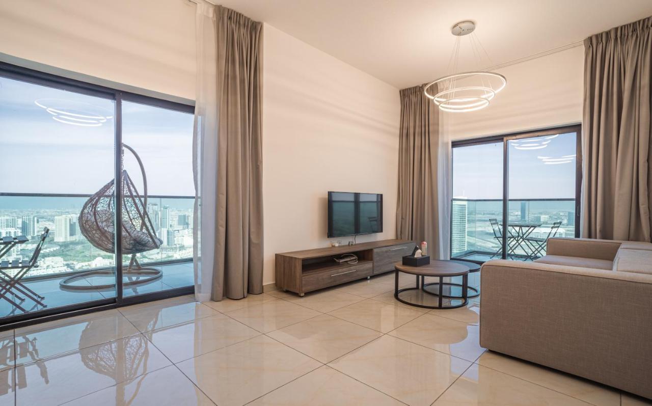Sky View Tower Apartments Dubai Bagian luar foto