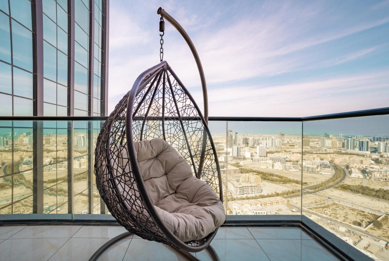 Sky View Tower Apartments Dubai Bagian luar foto
