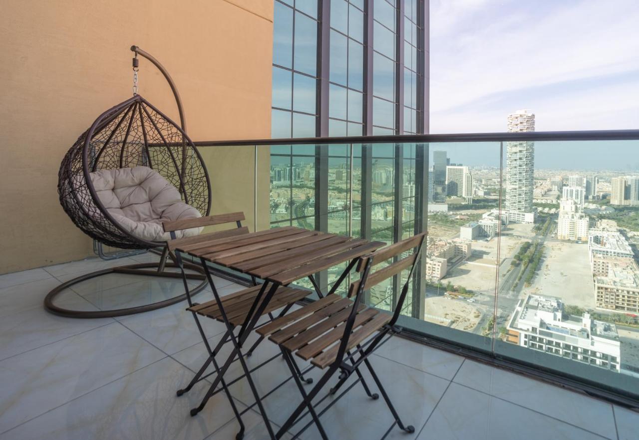 Sky View Tower Apartments Dubai Bagian luar foto